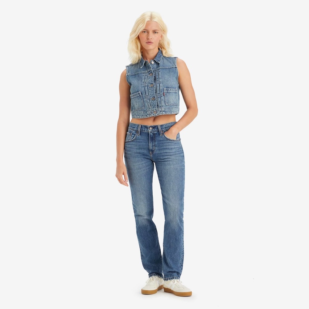 Levi’s middy Straight - on trend medium wash